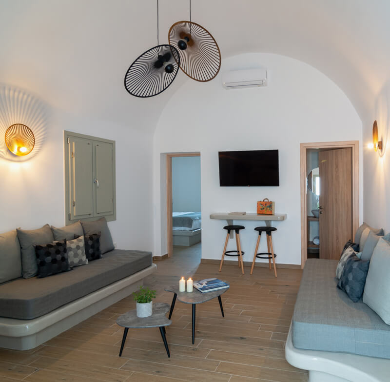 suite with balcony